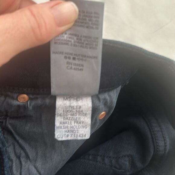 NWT Mother The Mid Rise Dazzler Ankle Fray, Size 25, Color Holding Hands - Picture 10 of 12